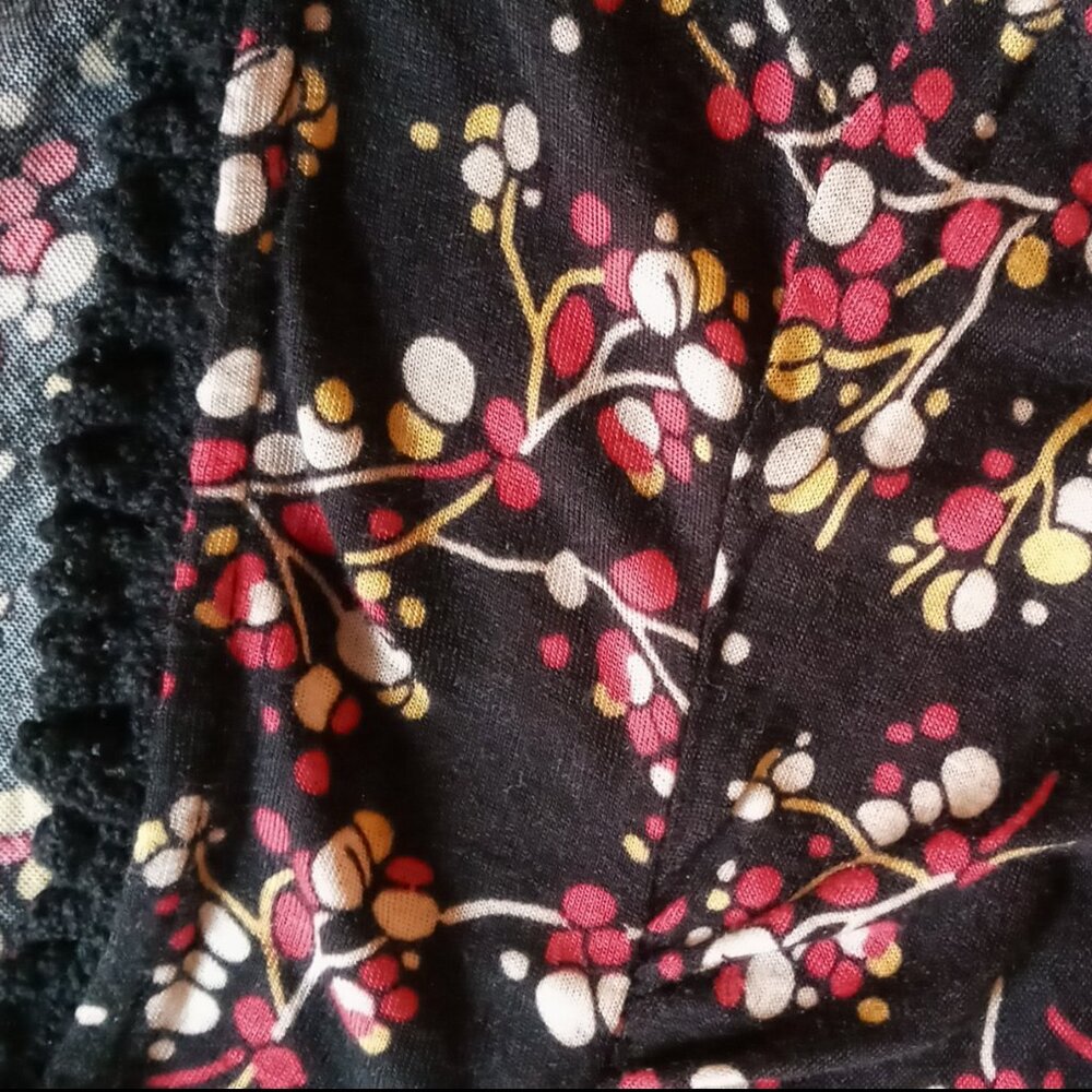 RARE Ric Rac Women's L Unique Berries Design Crochet Trim Flutter Sleeve Tunic - Picture 7 of 13